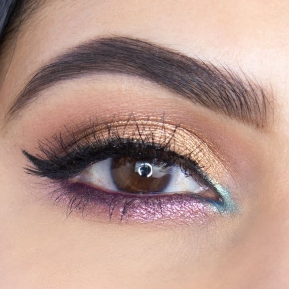 NWOB Wander Beauty Wanderess Escape 10 Shade Eyeshadow Makeup Palette - Picture 11 of 11